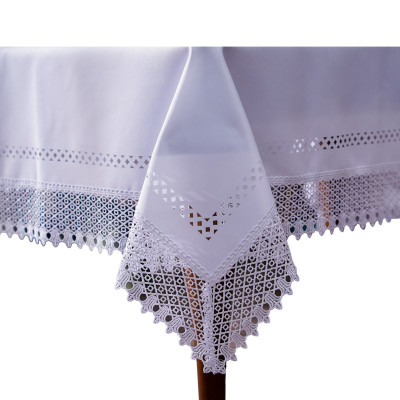 White Round Tablecloth with Geometric Pattern