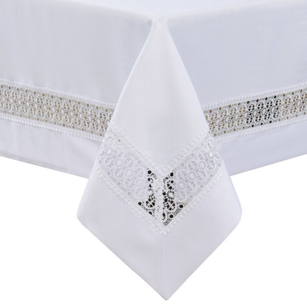 Polyester Tablecloth with Lace Insert
